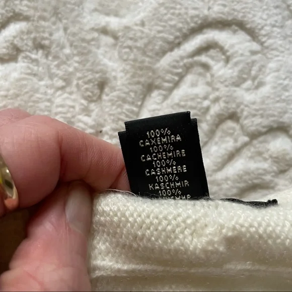 Ralph Lauren Cashmere Scarf, Hat, Leather Glove Gift Set - Picture 5 of 9